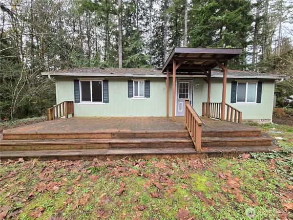 91 N Gadwall Place N, Hoodsport, WA 98548