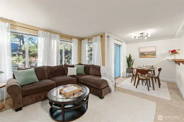 300 N 130th Street #5302, Seattle, WA 98133