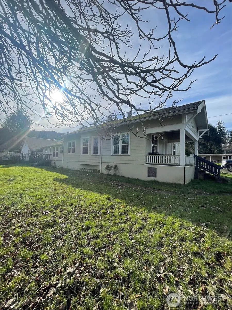 2101 Henkle Street, Raymond, WA 98577 - #2