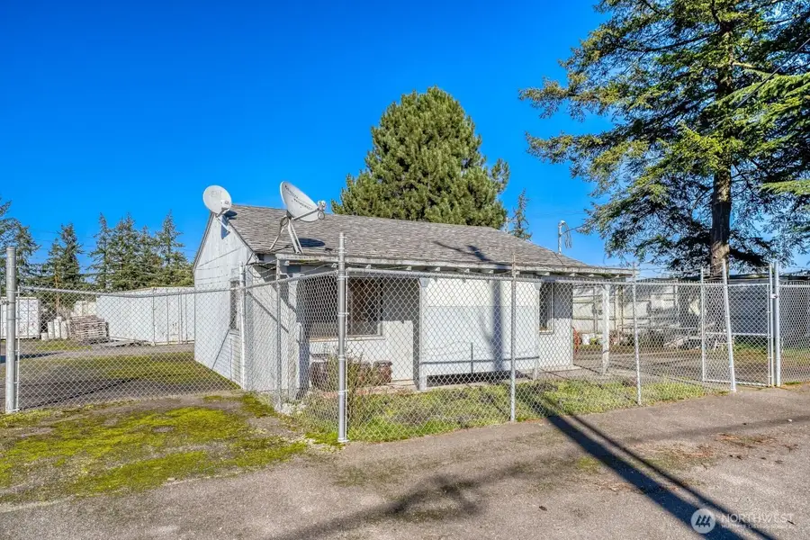 3817 94th Street Sw, Lakewood, WA 98499 - #2