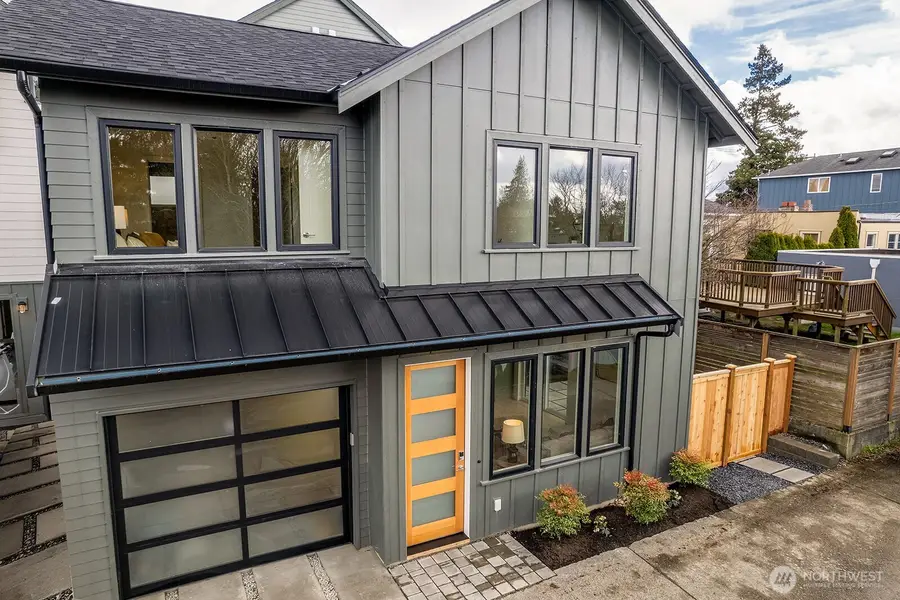 8319 25th Avenue Nw, Seattle, WA 98117 - #3