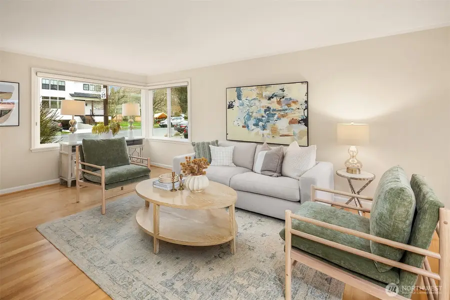 8215 40th Avenue Ne, Seattle, WA 98115 - #3