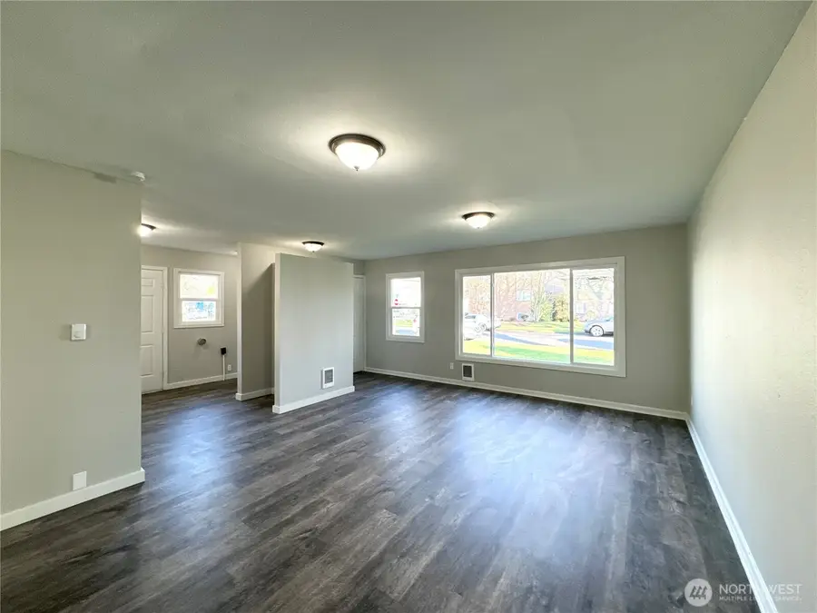 961 17th Avenue, Longview, WA 98632 - #3