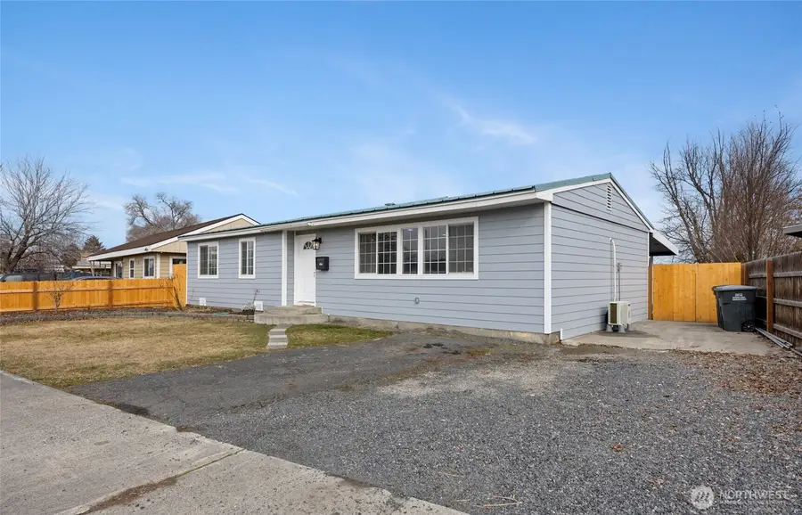 1457 W Lee Street, Moses Lake, WA 98837 - #3