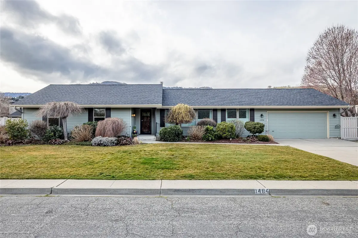 1484 Elmwood Street, Wenatchee, WA 98801 - #1