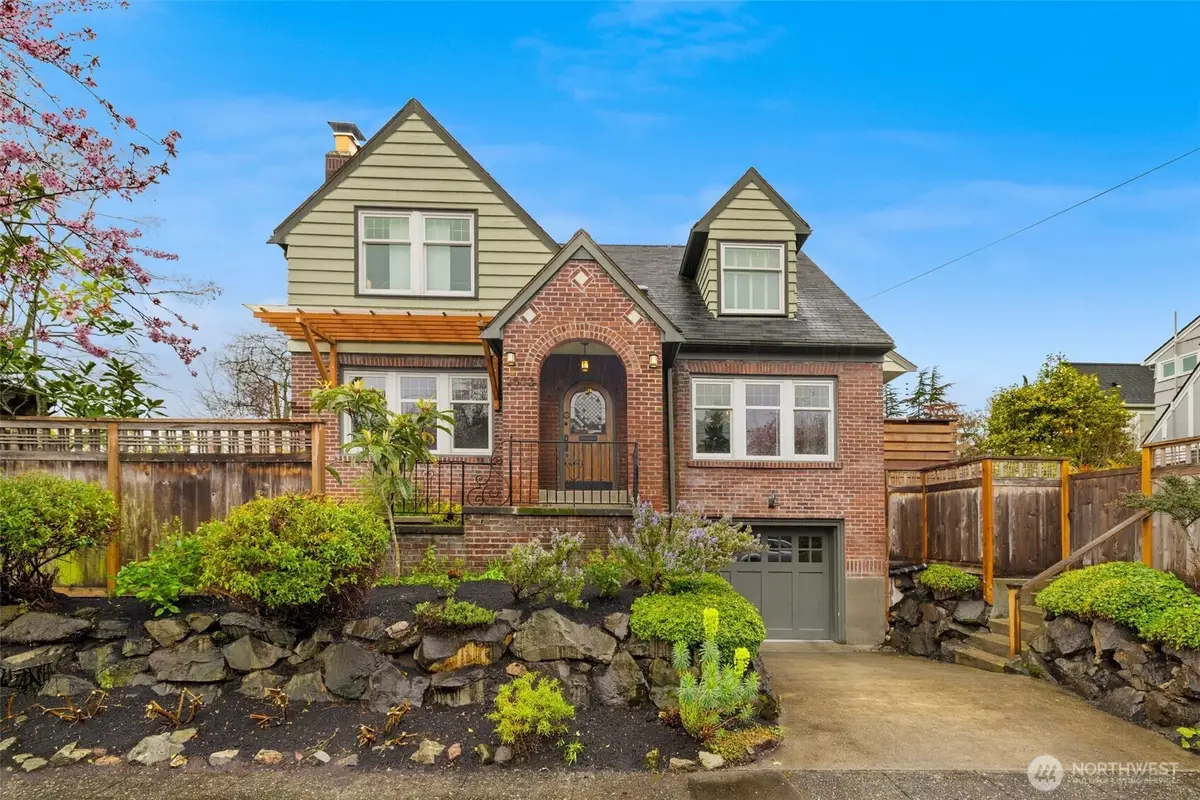 2502 E Roanoke Street, Seattle, WA 98112 - #1