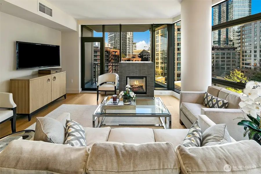 820 Blanchard Street #705, Seattle, WA 98121 - #3