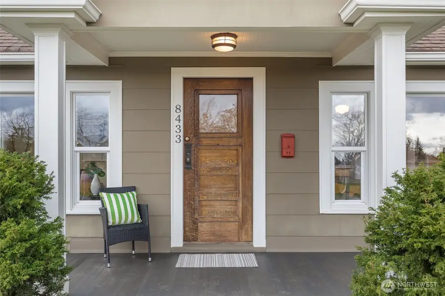 8433 30th Avenue Sw, Seattle, WA 98126 - #3