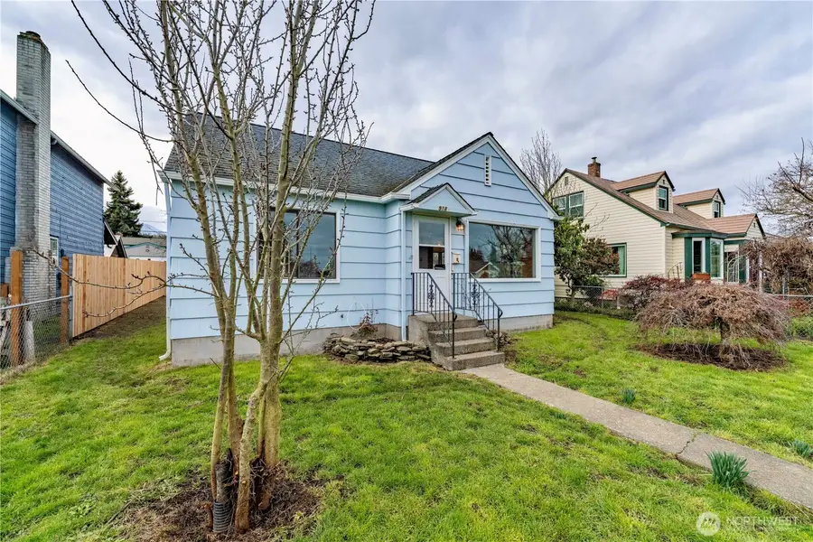 918 E 5th Street, Port Angeles, WA 98362 - #2