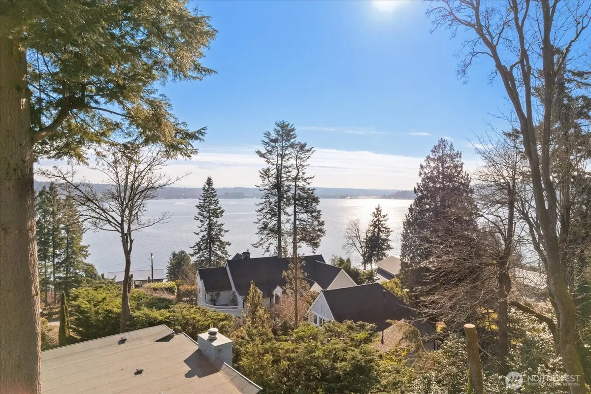 8526 E Mercer Way, Mercer Island, WA 98040 - #1