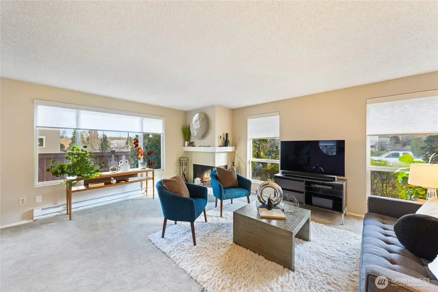 242 4th Avenue S #2, Edmonds, WA 98020 - #3