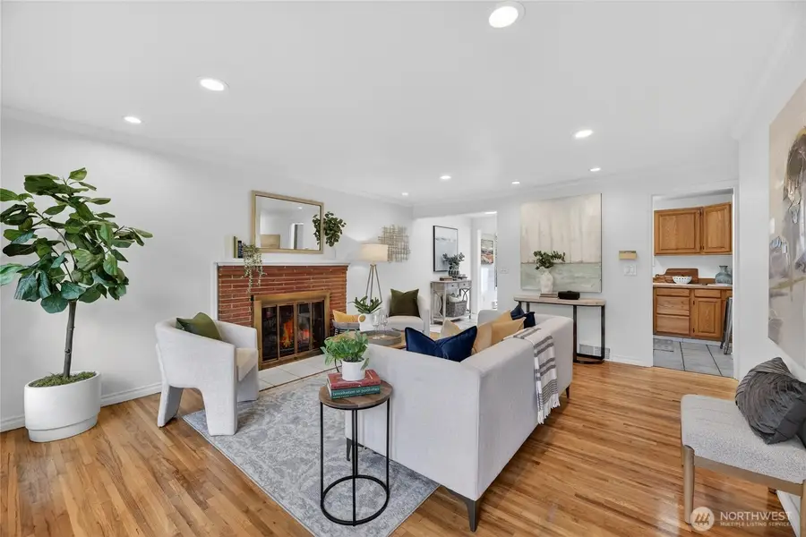 3850 49th Avenue Sw, Seattle, WA 98116 - #3