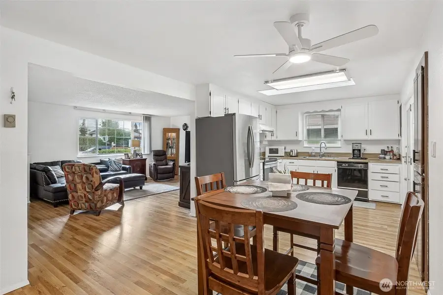 609 E 69th Street, Tacoma, WA 98404 - #3