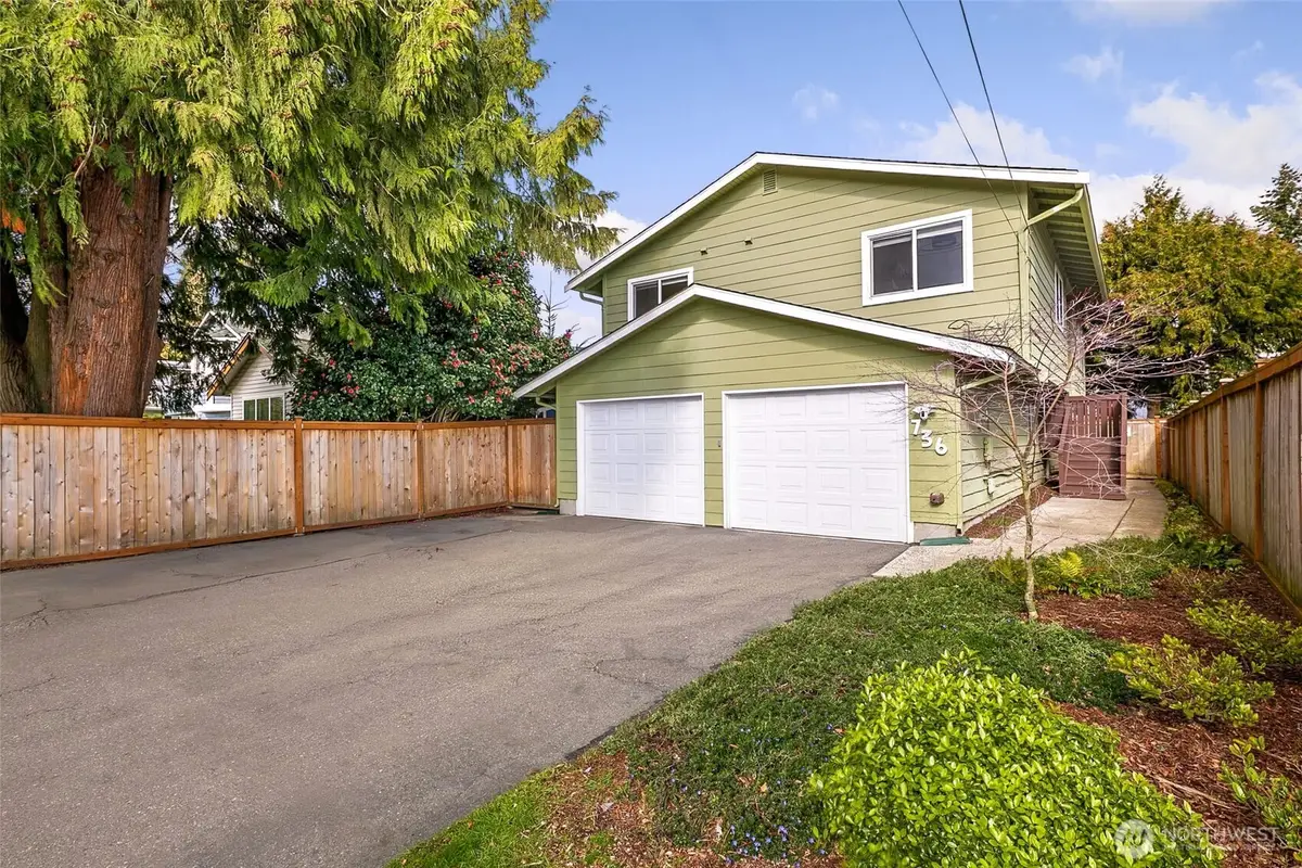 736 N 104th Street, Seattle, WA 98133 - #1