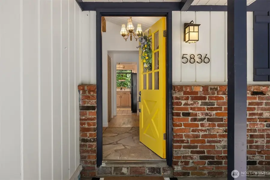 5836 Battle Point Drive Ne, Bainbridge Island, WA 98110 - #2