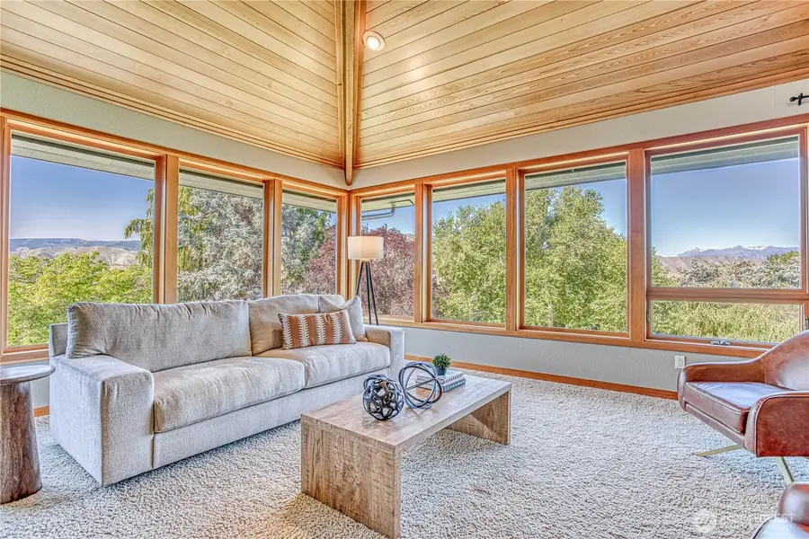 423 Lombard Lane, Wenatchee, WA 98801 - #2