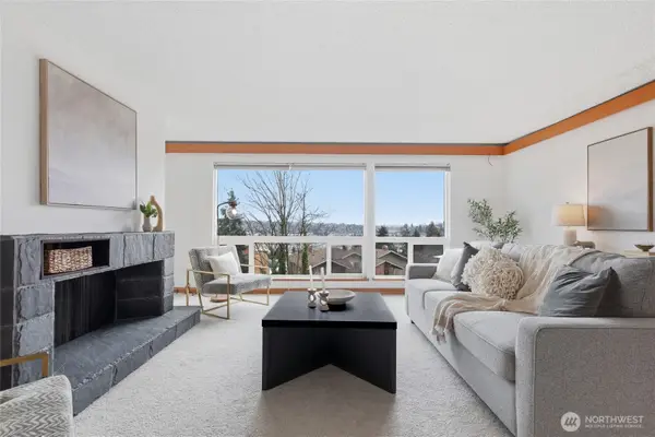 2500 W Manor Place #216, Seattle, WA 98199