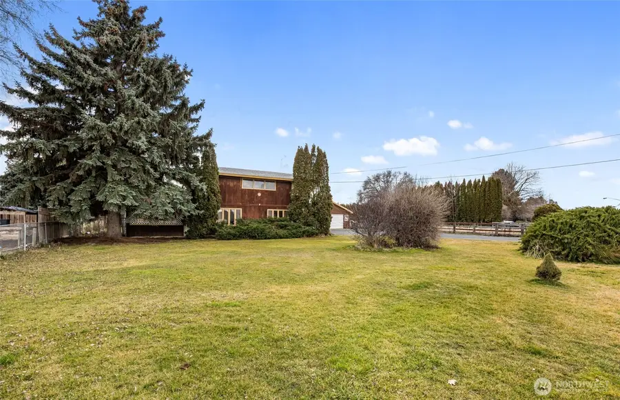 4537 Dunn Street Ne, Moses Lake, WA 98837 - #3
