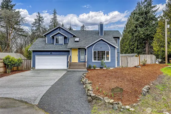 22295 Wavecrest Avenue Ne, Poulsbo, WA 98370