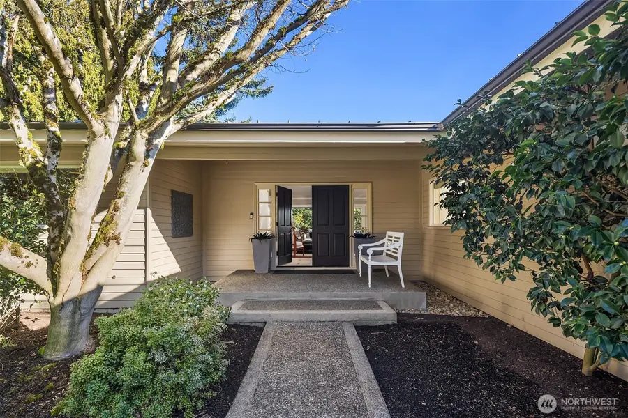 2414 79th Avenue Ne, Medina, WA 98039 - #2