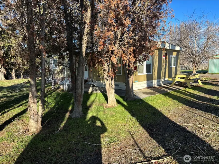 2284 Rainier Road, Othello, WA 99344 - #3