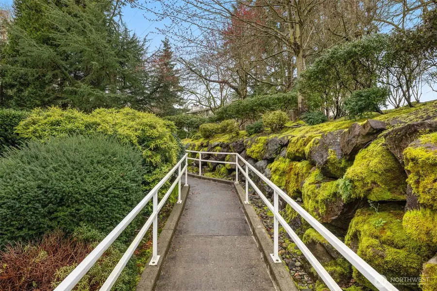 836 2nd Avenue #201, Kirkland, WA 98033 - #3