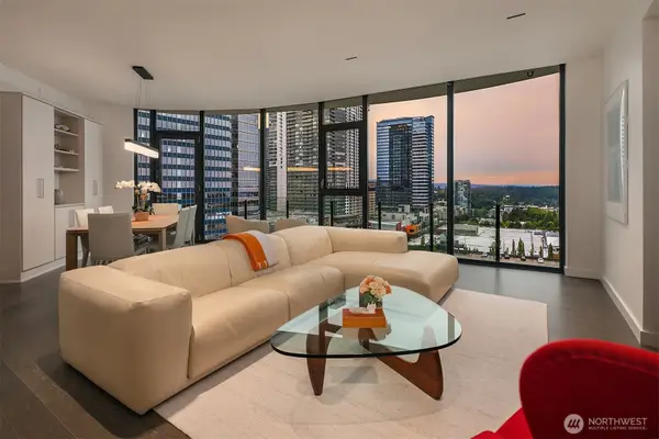 838 Avenue Square Ne #1207, Bellevue, WA 98004