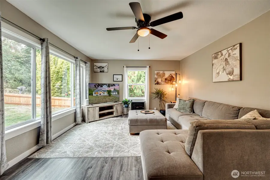 3632 Columbia Heights Road, Longview, WA 98632 - #3