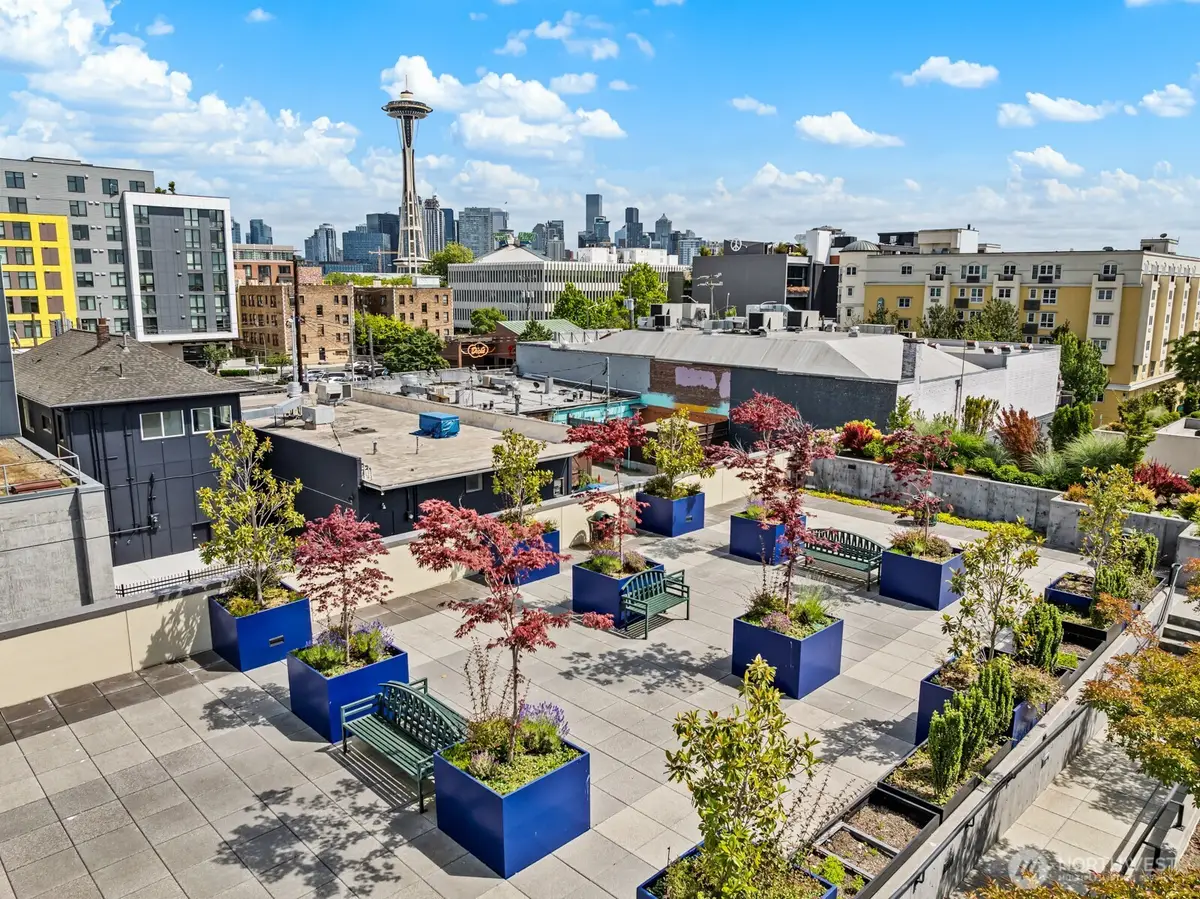 17 W Mercer Street #304, Seattle, WA 98119 - #1