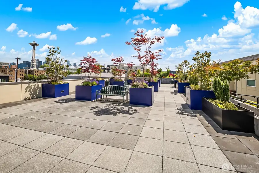 17 W Mercer Street #304, Seattle, WA 98119 - #2