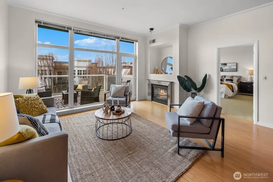 17 W Mercer Street #304, Seattle, WA 98119 - #3