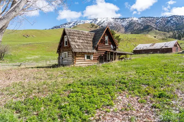 7993 Nahahum Canyon Road, Cashmere, WA 98815