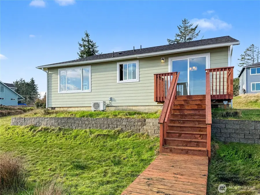 584 Mount Olympus Avenue Se, Ocean Shores, WA 98569 - #3