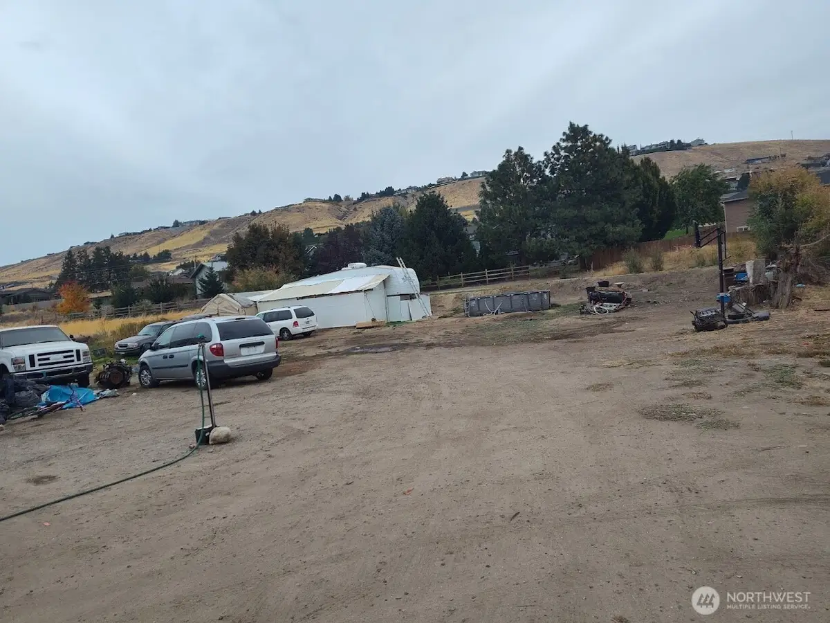 2213 N Baker Street, East Wenatchee, WA 98802 - #1