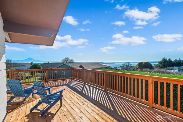 7631 SW 258th Court, Vashon, WA 98070