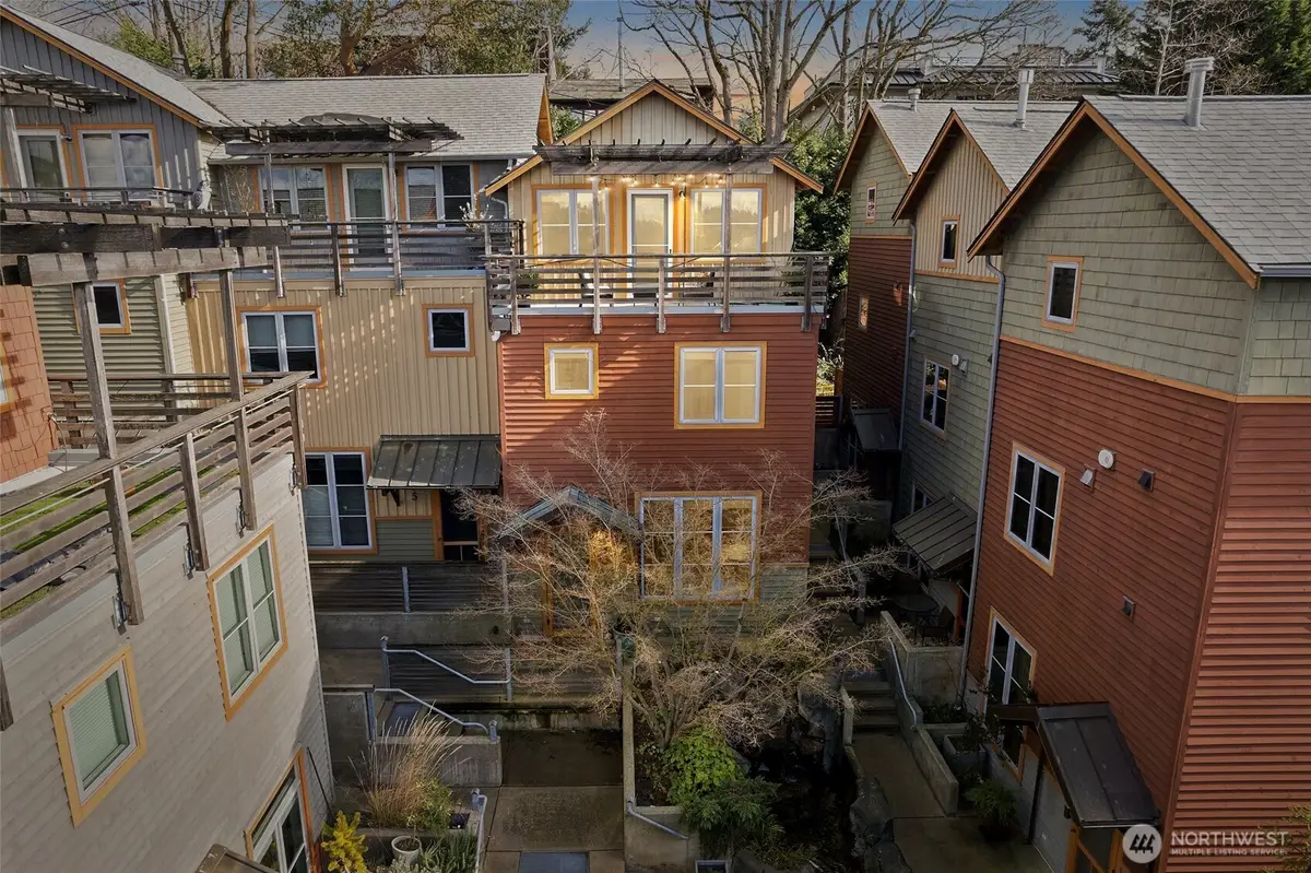 3824 Evanston Avenue N #6, Seattle, WA 98103 - #1