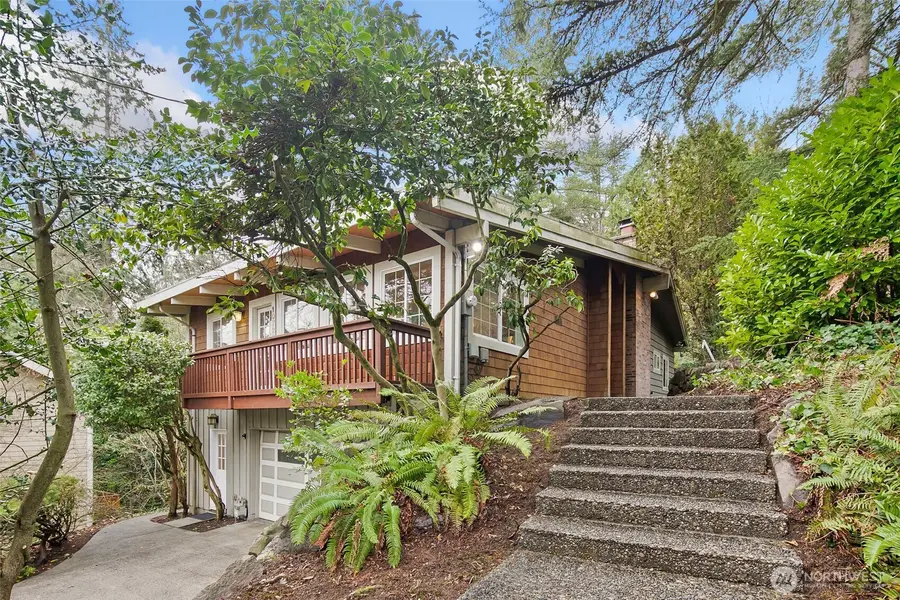 10723 24th Avenue Ne, Seattle, WA 98125 - #2