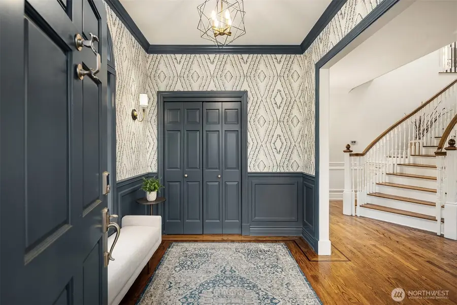 4553 52nd Avenue Ne, Seattle, WA 98105 - #3