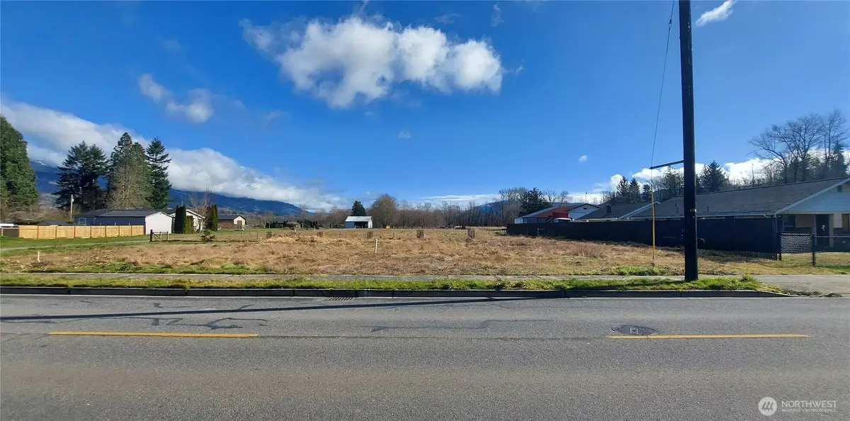 909 N Fruitdale Road, Sedro Woolley, WA 98284 - #1