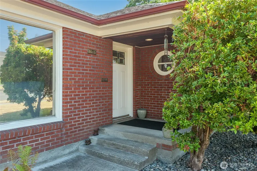 2615 Ocean Beach Highway, Longview, WA 98632 - #3