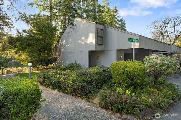 6351 139th Place Ne #64, Redmond, WA 98052