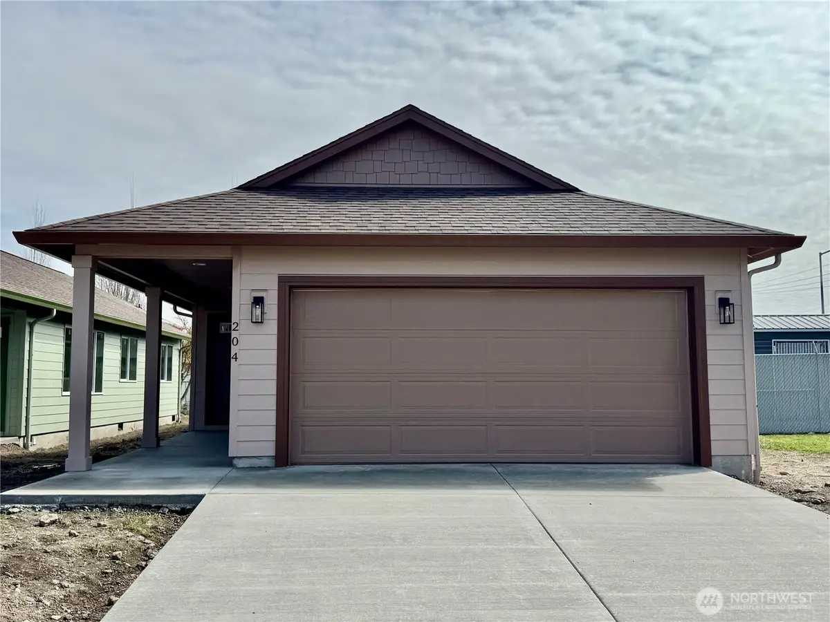 204 Douglas Street, Longview, WA 98632 - #1
