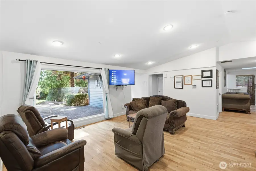 Address Withheld By Seller, Bellevue, WA 98008 - #2