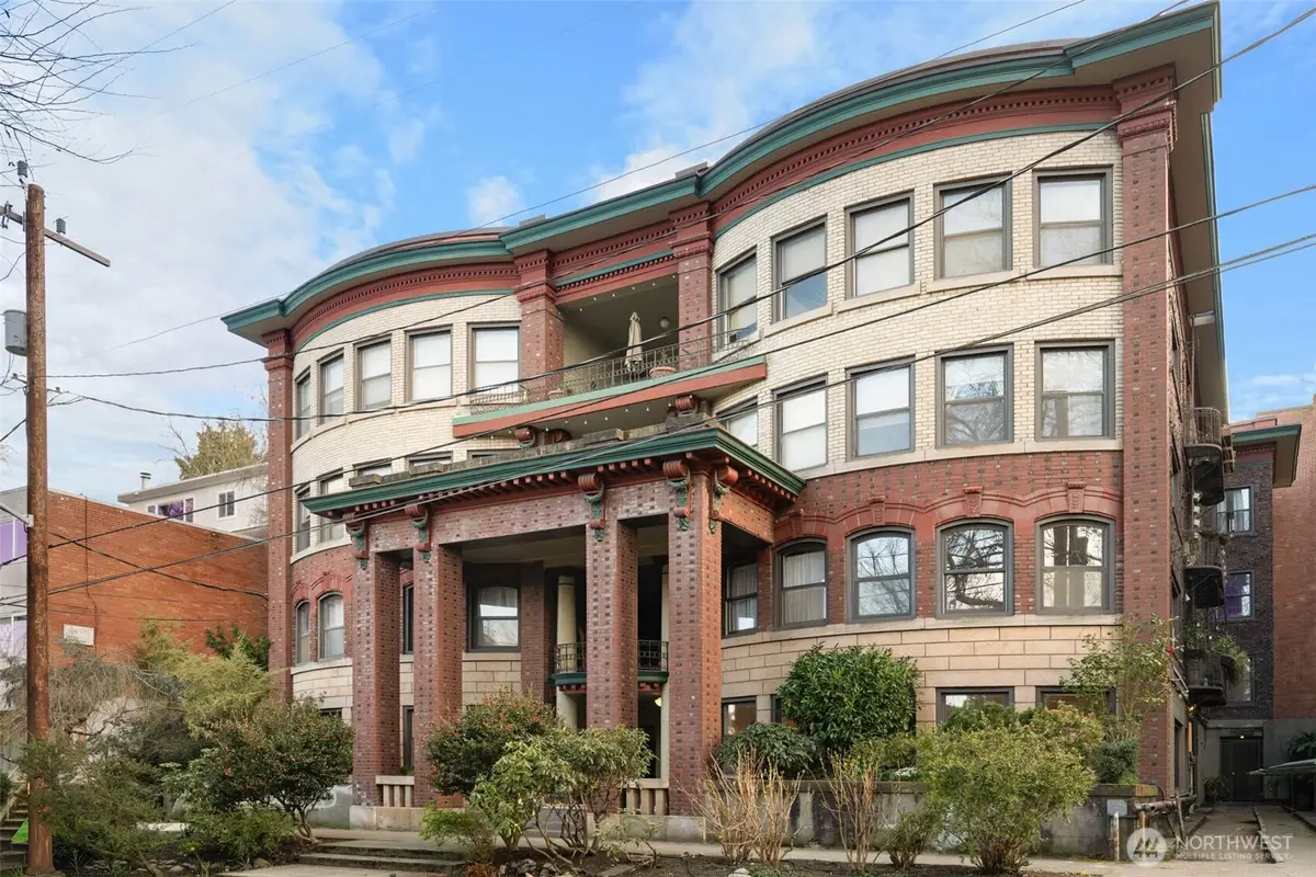 626 13th Avenue E, Seattle, WA 98102 - #1