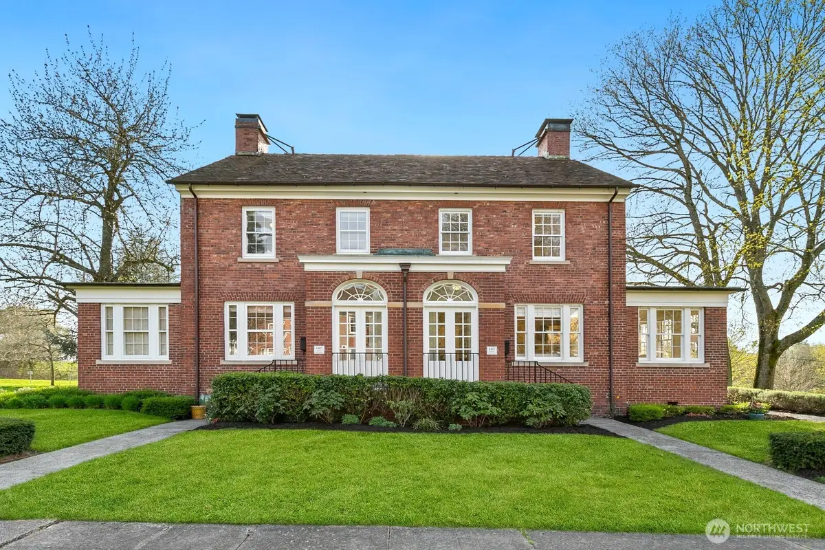 4405 Montana Circle W, Seattle, WA 98199 - #1