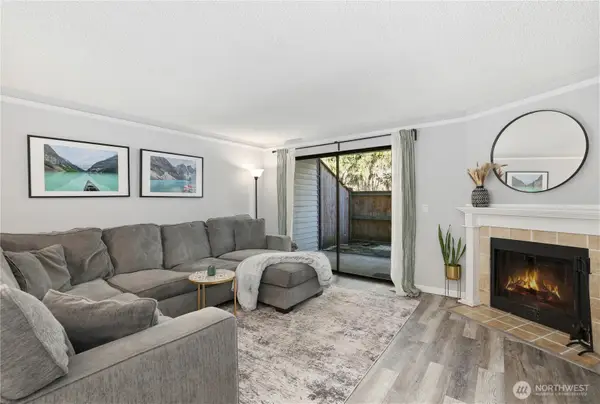 1812 SW 318th Place #28D, Federal Way, WA 98023