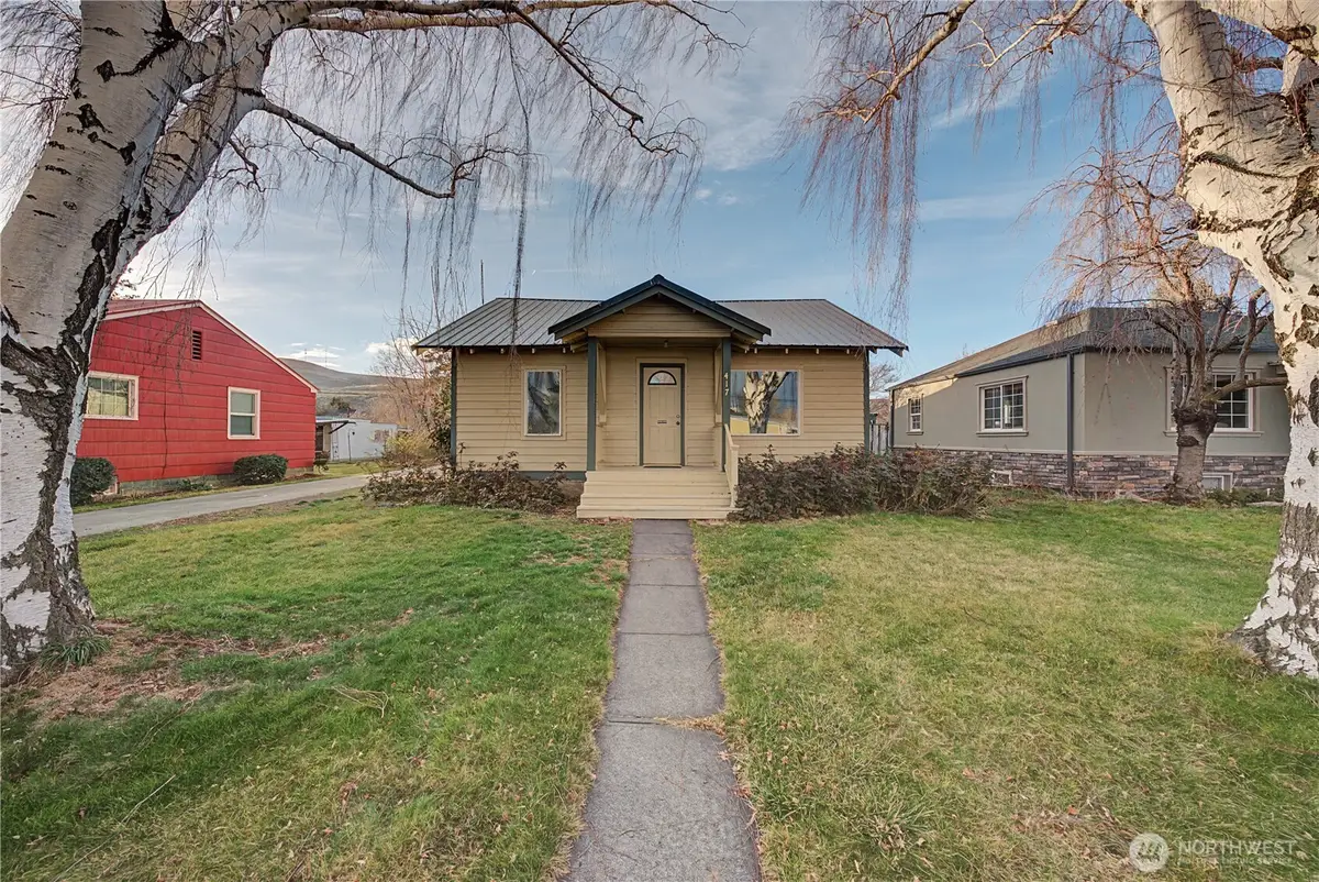 417 C Street Sw, Ephrata, WA 98823 - #1