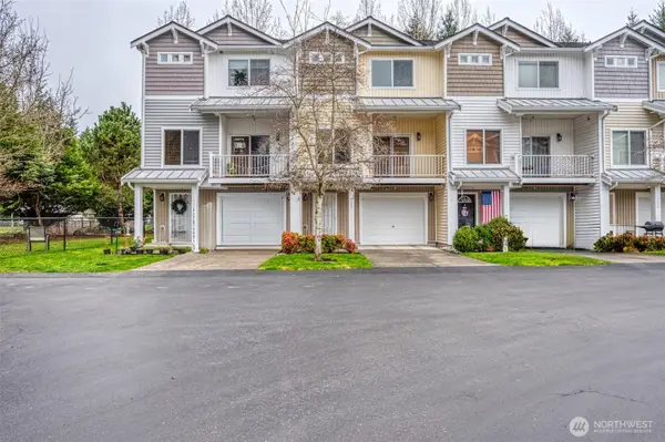 5325 Military Road E #B, Tacoma, WA 98446