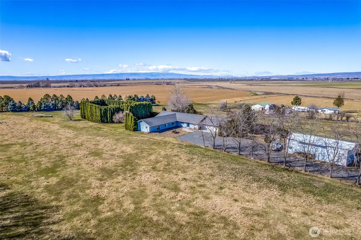 8729 7.6 Nw, Ephrata, WA 98823 - #1