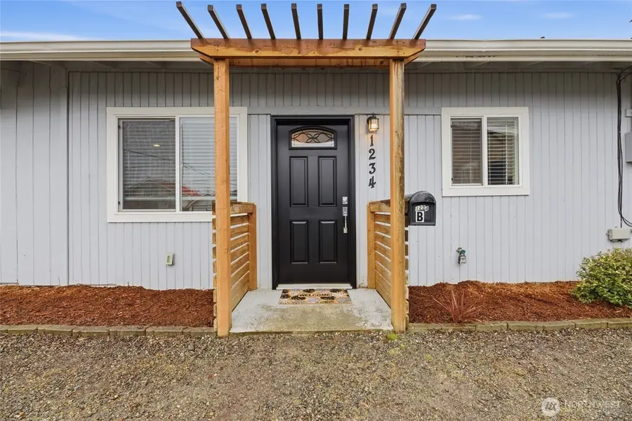 1234 Lincoln Avenue #B, Enumclaw, WA 98022 - #2